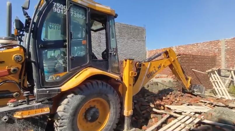 kiccha colony ke makan dwast