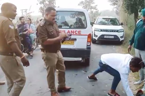 रुड़की में बाइक और कैंटर की टक्कर, दो युवकों की मौत