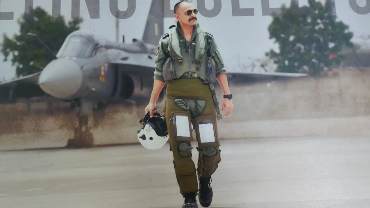 Tejas Fighter Jet crashes at dubai naman-syal