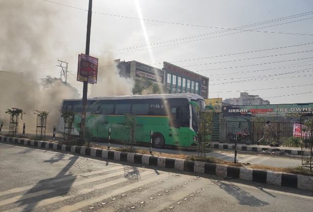 smart bus caught fire Dehradun