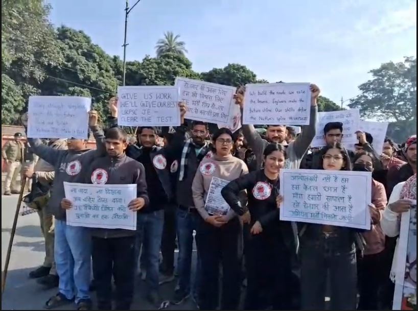 unemployed union protest uksssc paper leak 2