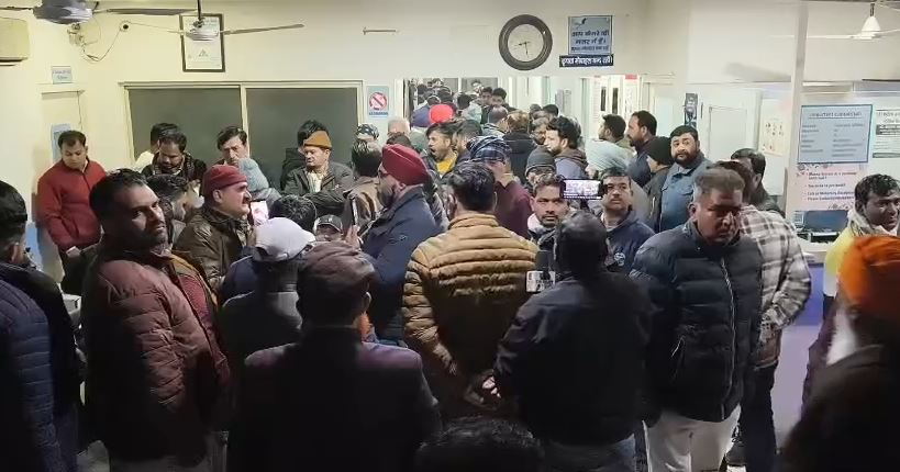 किच्छा विधायक के बेटे पर नकाबपोश बदमाशों ने किया जानलेवा हमला, अस्पताल में भर्ती