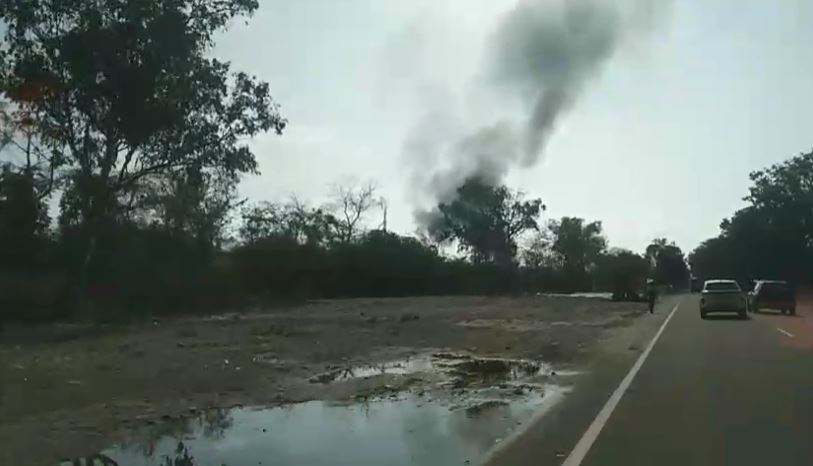 बैरागी कैंप में टेंट हाउस के गोदाम में लगी भीषण आग, जान बचाने के लिए इधर-उधर भागे लोग BAIRAGI CAMP