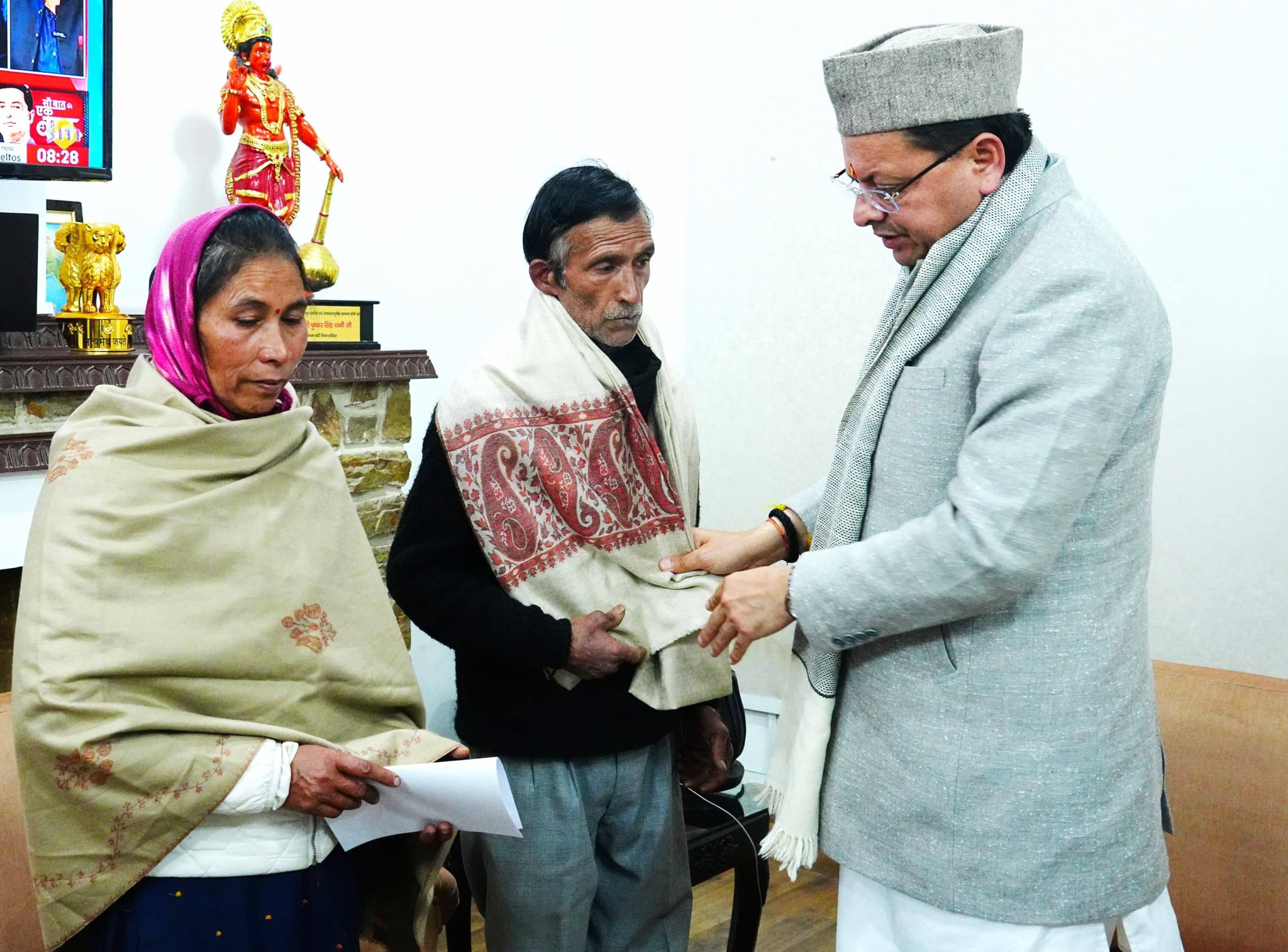 CM dhami meet ankita bhandari parents