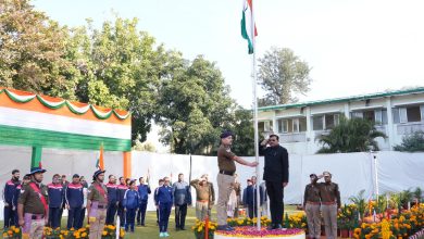 77वां गणतंत्र दिवस: CS ने सचिवालय में किया ध्वजारोहण, प्रदेशवासियों को दी बधाई 77th-republic-day-cs-hoists-national-flag-at-secretariat