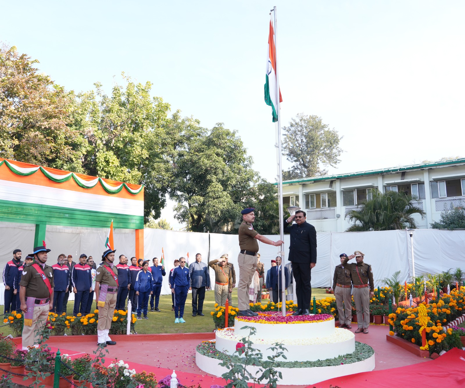 77th-republic-day-cs-hoists-national-flag-at-secretariat