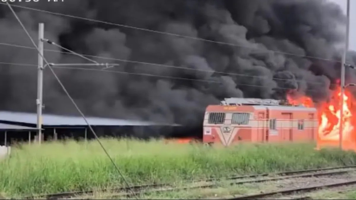 thrissur-railway-station-fire-KERALA