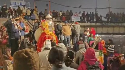 makar-sankranti-devotees-holy-dip-in-haridwar