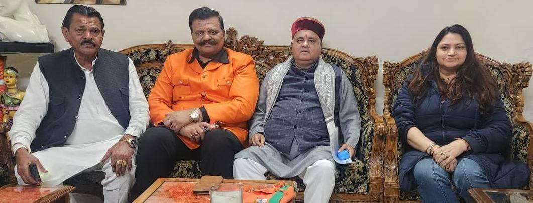 Mumbai dance party controversy: चैंपियन के घर पहुंचे महेंद्र भट्ट, सियासी पारा हाई mahendra bhatt meet former MLA Champion
