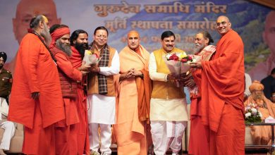 statue of Brahmalin Swami Satyamitranand Maharaj