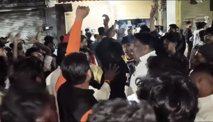 किच्छा में बवाल: मंदिर के बाहर मिला मांस का टुकड़ा, हिंदू संगठन ने काटा बवाल