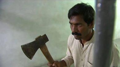 man-attacked-while-sleeping cuts-leg-instead -of-head