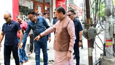 dhami-takes-surprise-action-on-dehradun-footpath-complaint cm helpline