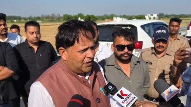 रुद्रपुर मेयर ने पत्रकारों को बताया 'नाचने वाला', विवाद बढ़ने के बाद मांगी माफी