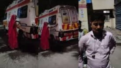 wife made to clean ambulance after husband vomitted inside Video viral