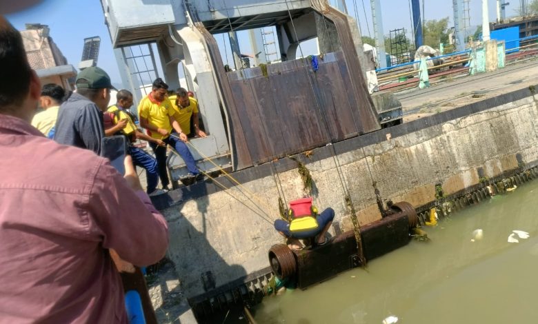 mother-jumps-into-canal-with-2-children-womans-body-recovered