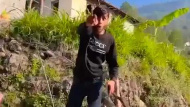 bageshwar-kothkot-post-office-man-video