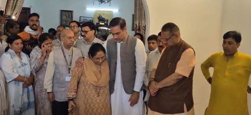 BC Khanduri के आवास पहुंचा उनका पार्थिव शरीर