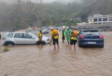 over-50-devotees-stranded-in-a-swollen-river-in-champawat