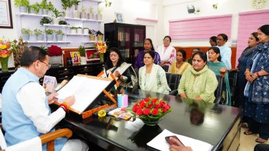 Anganwadi Workers Met CM Dhami