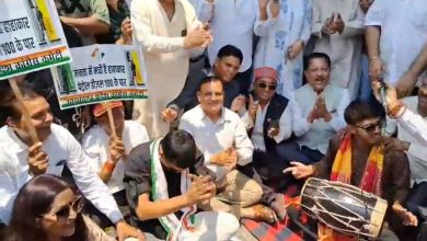 congress-protests-against-rising-petrol-prices-and-inflation