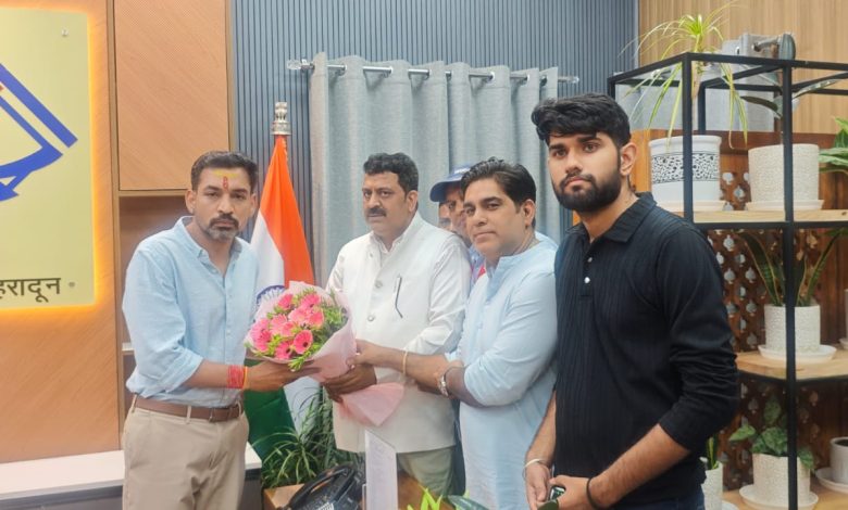 committee-submitted-memorandum-addressed-to-cm-regarding-hem-bhatt-case