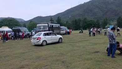 pilgrims-bound-kedarnath-and-badrinath-dham-stopped-in-srinagar