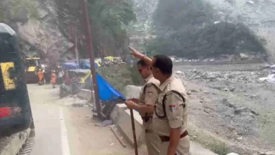 Kedarnath Yatra rocks-fall-from-mountain-at-sonprayag-on-kedarnath-pilgrimage-route