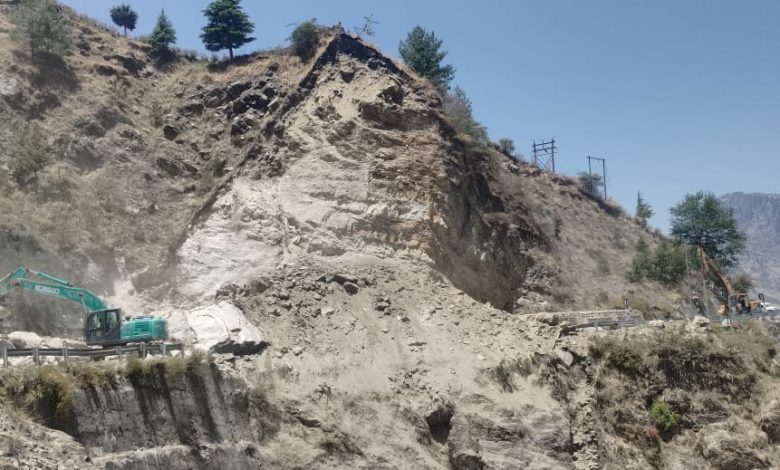 chamoli-niti-malari-national-highway-nh-107b-landslide