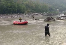 two-youths-swept-away-in-ganges-while-taking-photos-at-restricted-ghat-rishikesh-