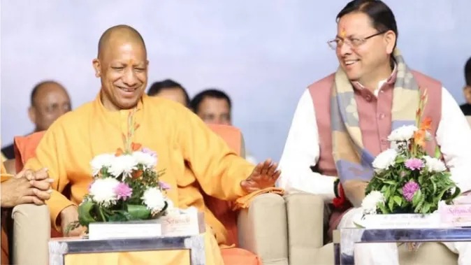 yogi-adityanath-in-yamkeshwar-with-cm-dhami