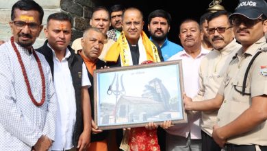 home-secretary-shailesh-bagoli-arrives-at-gopinath-temple