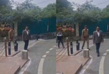 नैनीताल के DM की ईंधन बचाने की पहल, अपने आवास से पैदल ही गए कार्यालय, अधिकारियों से भी की अपील