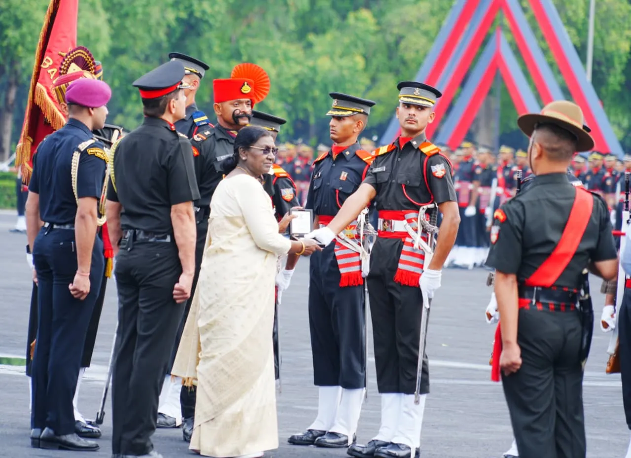 President Droupadi Murmu की मौजूदगी में IMA पासिंग आउट परेड पूरी, पहली बार नौं महिला सैन्य अफसर Droupadi Murmu