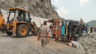 /accident-on-badrinath-highway-couple-on-motorcycle-hit-by-truck-girl-child-died