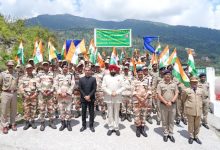 governor-met-itbp-personnel-in-munsiyari