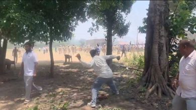 angry-mob-pelted-stones-at-police-in-vikasnagar