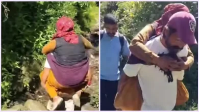 sick-woman-was-taken-to-the-hospital-on-shoulders-in-pokhari-village-uttarkashi