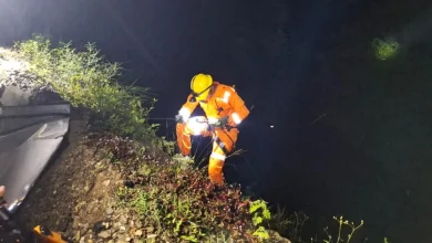 dumper-accident-on-fata-badasu-road-in-rudraprayag
