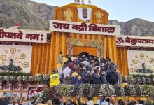 mumbai-devotee-caught-badrinath-temple-spy-camera-video-challan