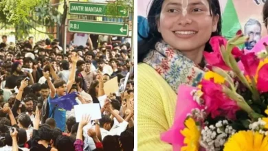 jp-leader-manika-rana-expelled-after-making-reel-in-jantar-mantar-during-cjp-protest