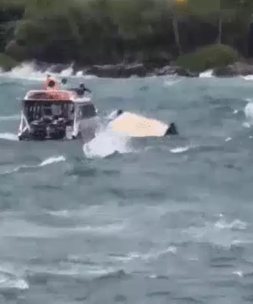 Vietnam-Boat-Accident